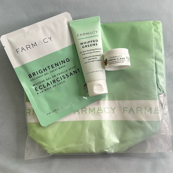 🧳 FARMACY | WHIPPED GREENS CLEANSER, MASK AND TOTE BAG - Picture 1 of 11
